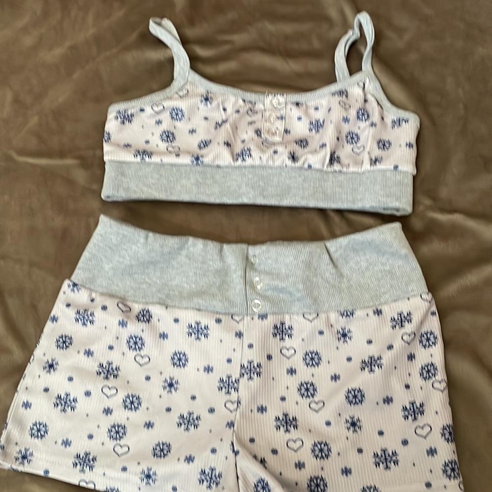 Pajama set - Picture 2 of 5